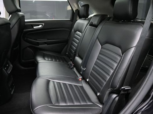 Used 2022 Ford Edge SEL w/ Convenience Package image 13