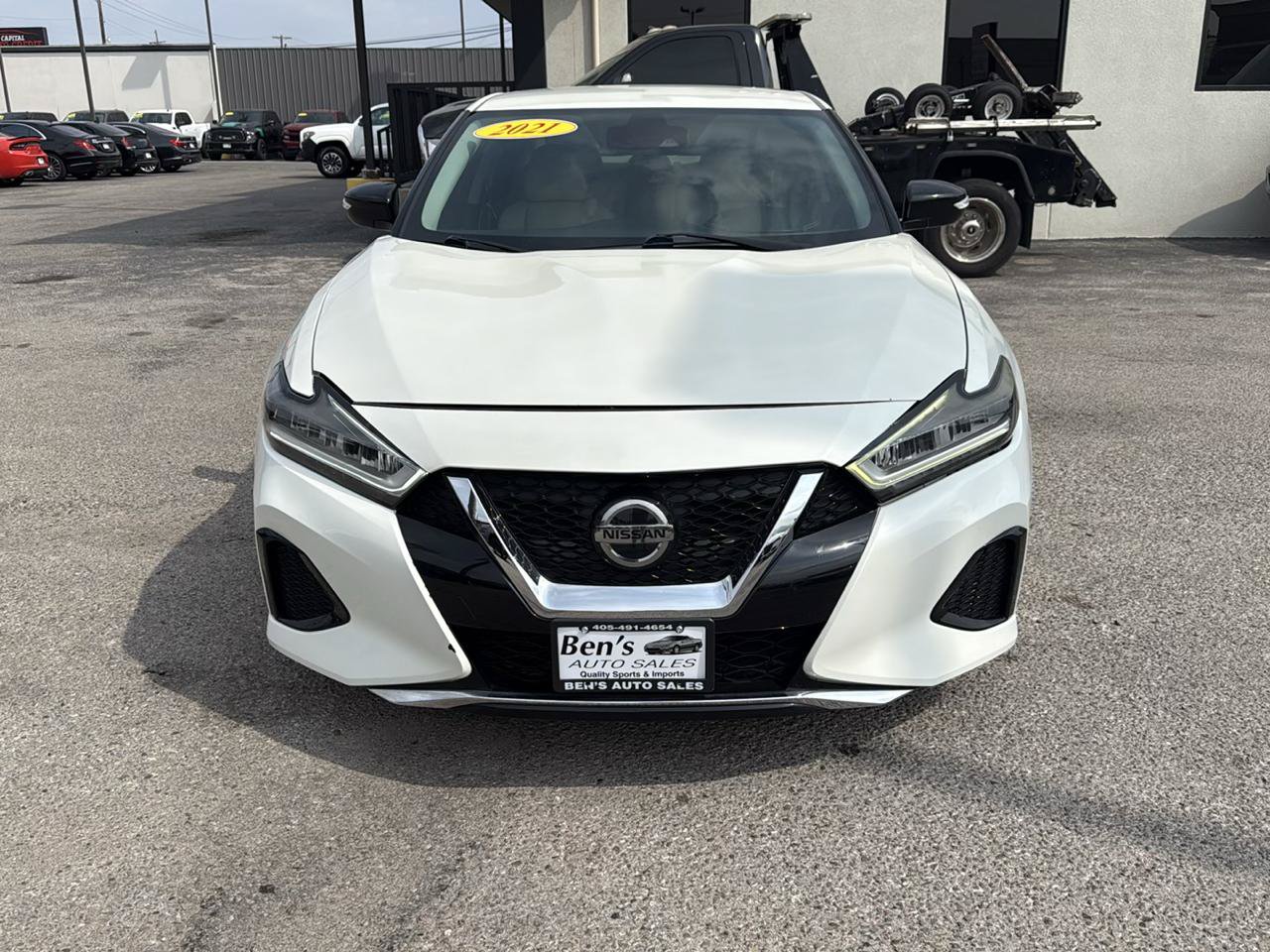 Used 2021 Nissan Maxima 3.5 SV w/ Floor Mat Group FWD image 3