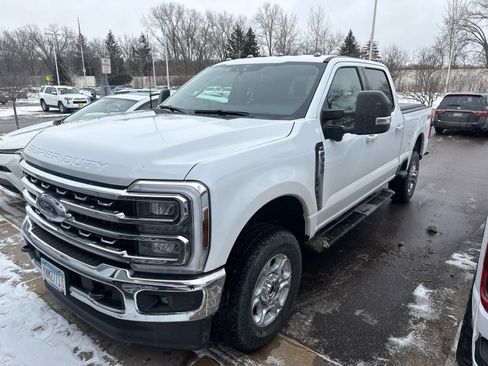 Used 2026 Ford F350 XLT w/ XLT Premium Package image 5