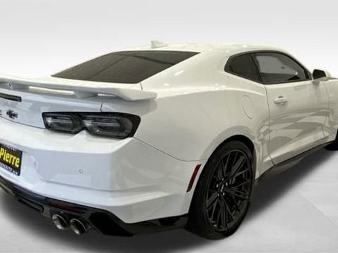 Used 2019 Chevrolet Camaro ZL1 image 5