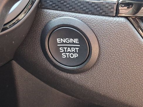 Used 2025 Ford Escape ST-Line AWD/4WD image 22