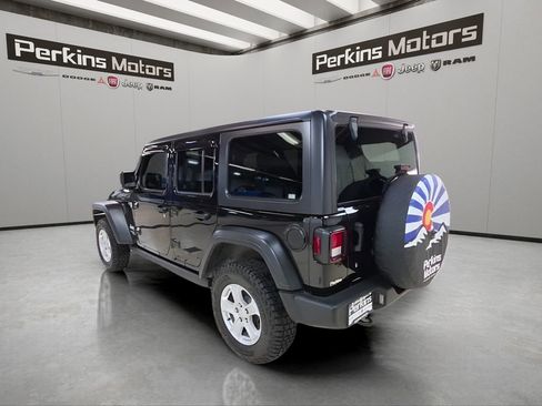 Used 2019 Jeep Wrangler Unlimited Sport S image 3