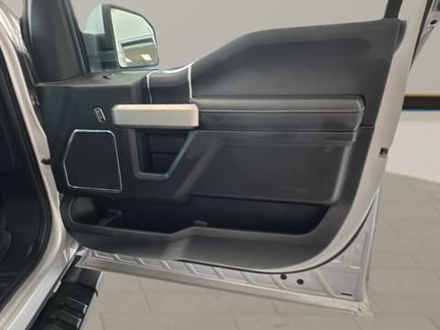 Used 2019 Ford F150 Lariat w/ Equipment Group 502A Luxury AWD/4WD image 19