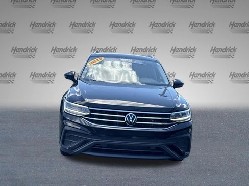 Used 2022 Volkswagen Tiguan SE w/ Panoramic Sunroof Package AWD/4WD image 6