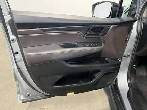 Used 2019 Honda Odyssey EX image 23