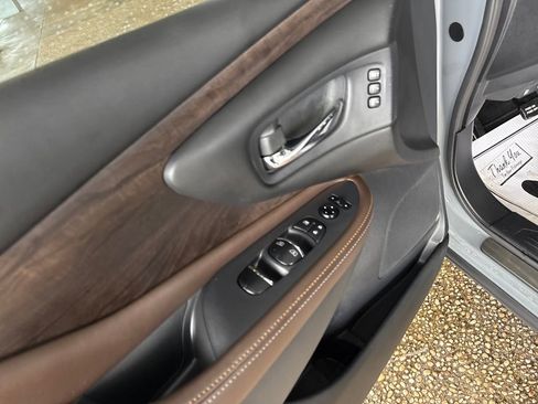 Used 2024 Nissan Murano Platinum w/ Cargo Package FWD image 12