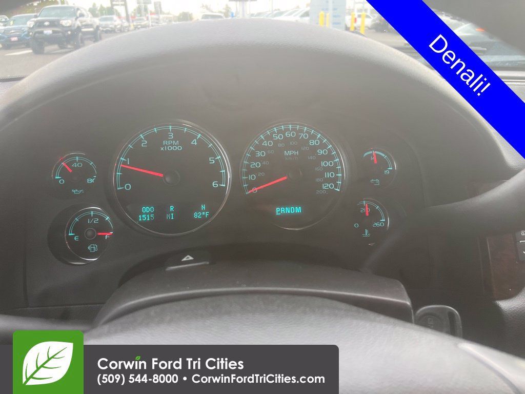 Used 2012 GMC Yukon Denali AWD/4WD image 4