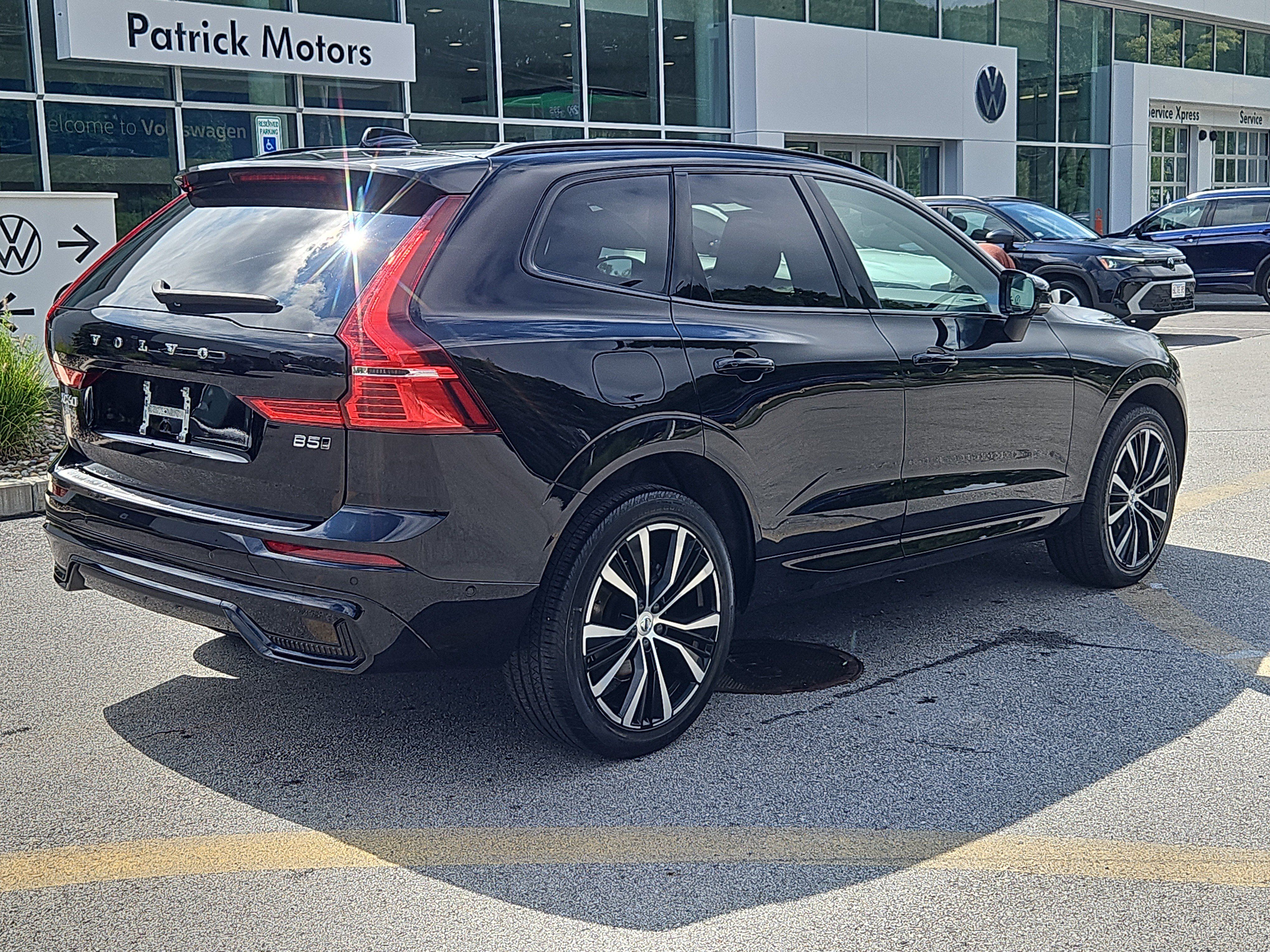 Used 2024 Volvo XC60 B5 Plus w/ Protection Package Premier AWD/4WD image 2