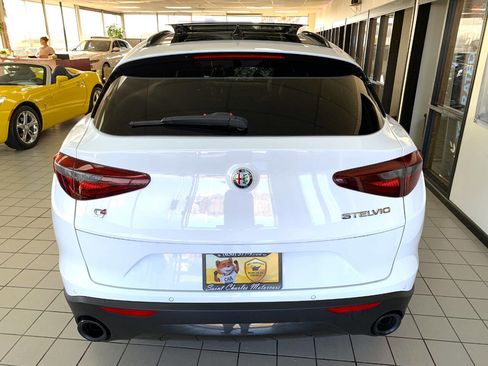 Used 2022 Alfa Romeo Stelvio Sprint image 5