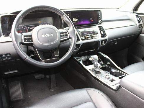 Used 2022 Kia Sorento SX image 5
