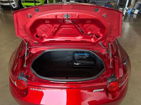 Used 2019 MAZDA MX-5 Miata RF Grand Touring w/ Interior Package image 83