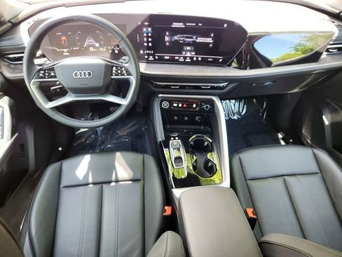 Used 2025 Audi Q5 Premium w/ Convenience Package AWD/4WD image 24