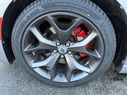 Used 2018 Dodge Charger R/T w/ Navigation & Travel Group image 32