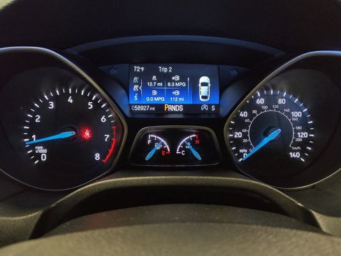 Used 2018 Ford Focus SE w/ SE Appearance Package image 23