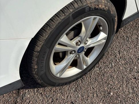 Used 2013 Ford Focus SE image 44