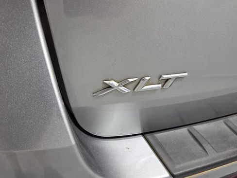 Used 2020 Ford Explorer XLT RWD image 12