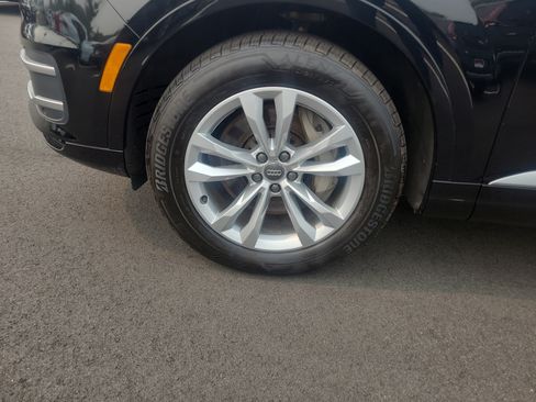 Used 2019 Audi Q7 3.0T Premium w/ Convenience Package AWD/4WD image 9