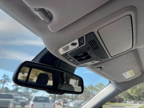 Used 2017 Honda Ridgeline RTL-E image 21