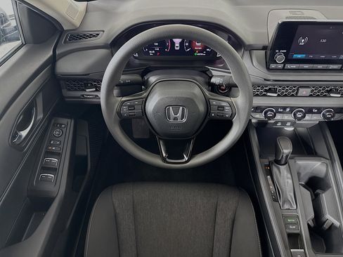 Used 2025 Honda Accord SE image 27