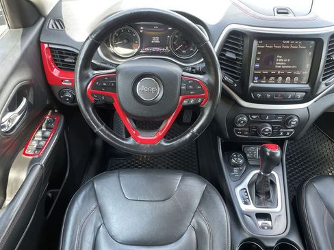 Used 2014 Jeep Cherokee Trailhawk w/ Technology Group AWD/4WD image 11