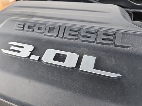 Used 2022 RAM 1500 Laramie AWD/4WD image 57