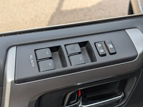 Used 2016 Toyota 4Runner Limited image 22