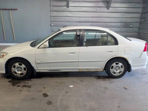 Used 2005 Honda Civic Hybrid Sedan image 2
