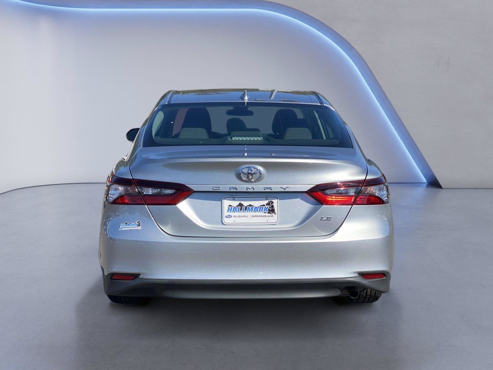 Used 2022 Toyota Camry LE FWD image 4