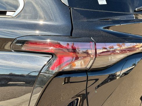 Used 2023 Toyota Sienna XLE image 33