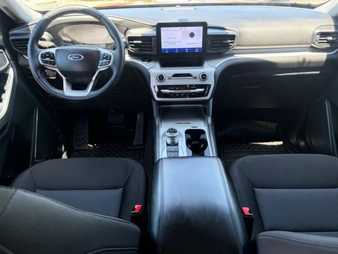 Used 2023 Ford Explorer XLT RWD image 30