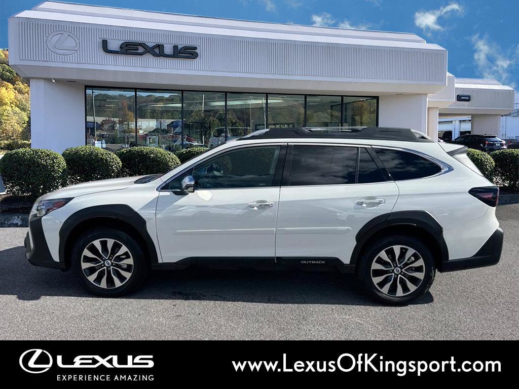 Used 2024 Subaru Outback Touring AWD/4WD image 2