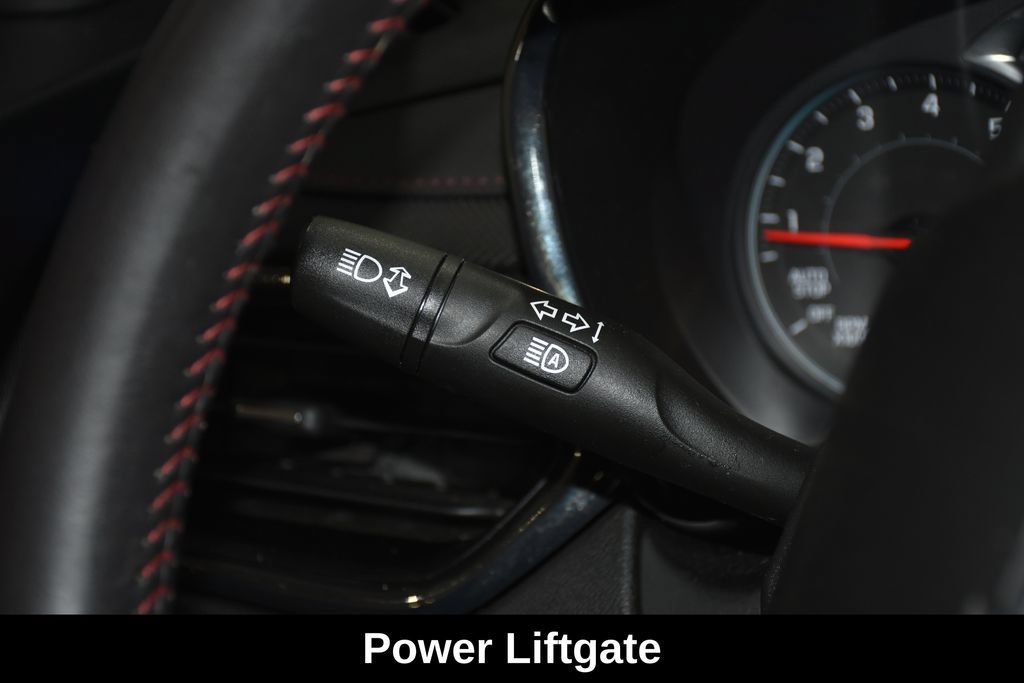 Used 2022 Chevrolet Equinox RS FWD image 15