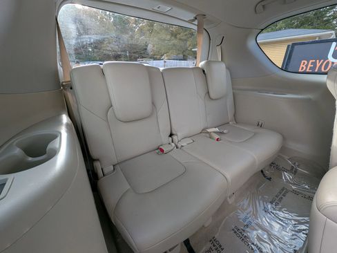 Used 2016 INFINITI QX80 4WD w/ Driver's Assistance Package image 42
