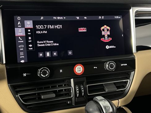 Used 2024 Porsche Macan w/ Premium Plus Package image 16