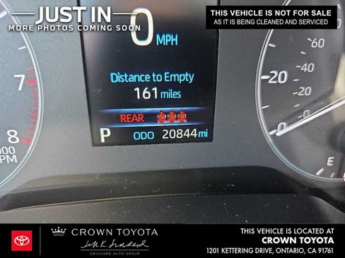 Certified 2025 Toyota Corolla LE FWD image 5