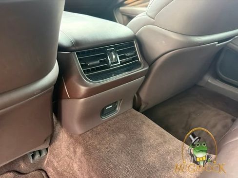 Used 2018 Lexus LS 500 w/ Interior Upgrade Package RWD image 21