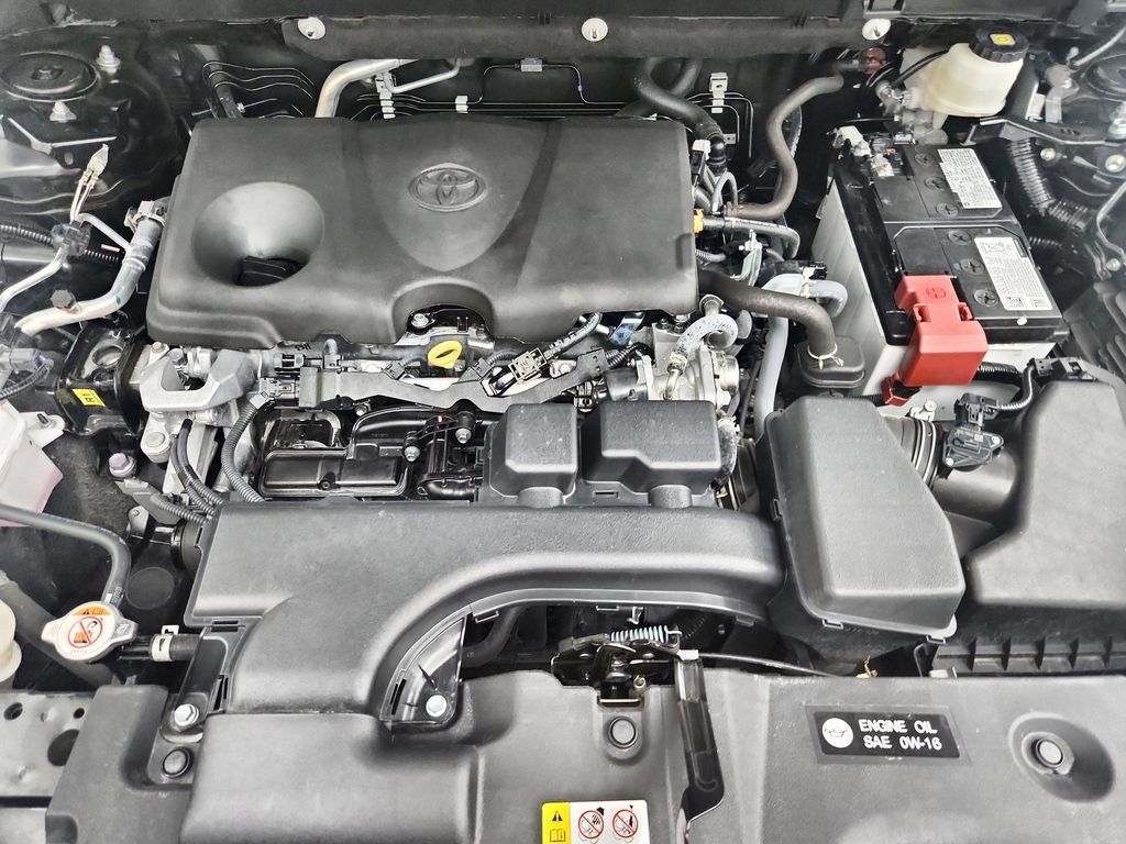 Used 2025 Toyota RAV4 XLE AWD/4WD image 36