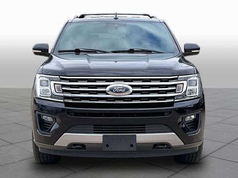 Used 2019 Ford Expedition XLT w/ Equipment Group 202A AWD/4WD image 3