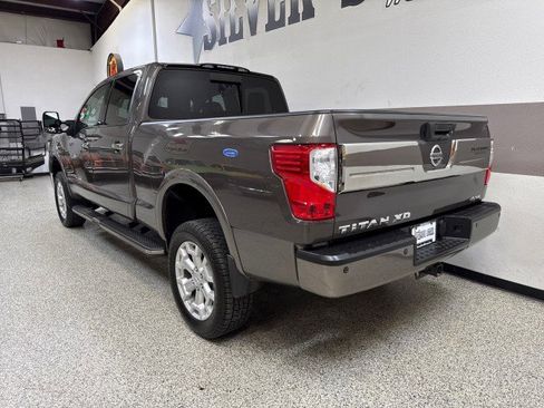 Used 2018 Nissan Titan Platinum Reserve w/ Platinum Utility Package image 7