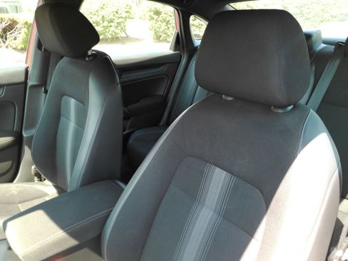 Used 2022 Honda Civic Sport image 11