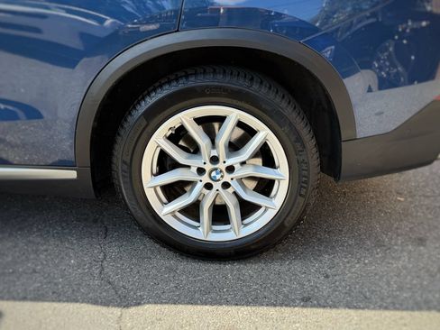 Used 2023 BMW X5 xDrive40i w/ Premium Package AWD/4WD image 16