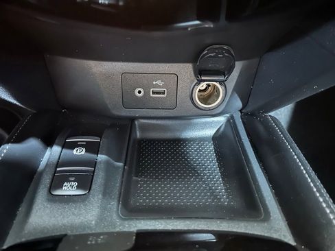 Used 2019 Nissan Rogue SL AWD/4WD image 36