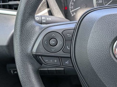 Used 2020 Toyota Corolla LE FWD image 16
