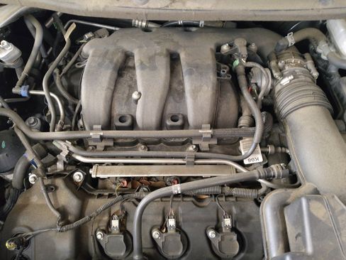 Used 2018 Ford Explorer XLT w/ Equipment Group 202A FWD image 30