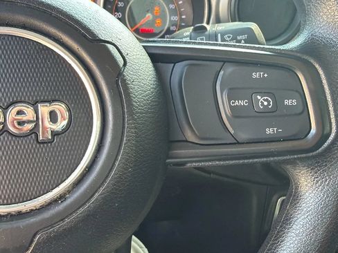 Used 2020 Jeep Wrangler Sport AWD/4WD image 17
