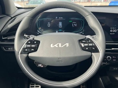 New 2025 Kia Niro SX Touring FWD image 21