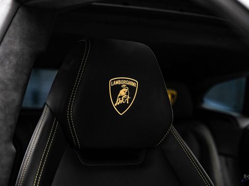 Used 2021 Lamborghini Urus image 59