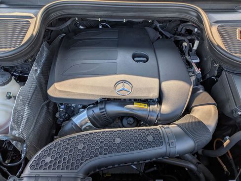 Certified 2023 Mercedes-Benz GLE 350 4MATIC w/ AMG Line Exterior image 36