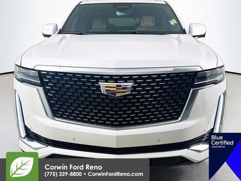 Used 2022 Cadillac Escalade Premium Luxury AWD/4WD image 2
