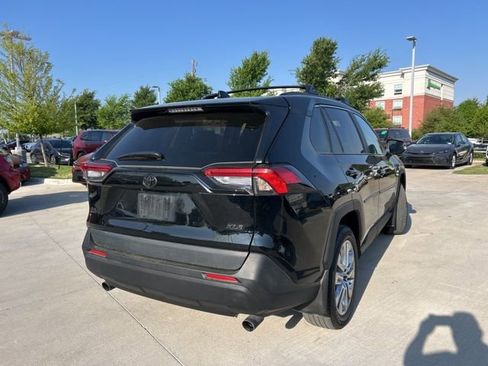 Used 2025 Toyota RAV4 XLE Premium image 3